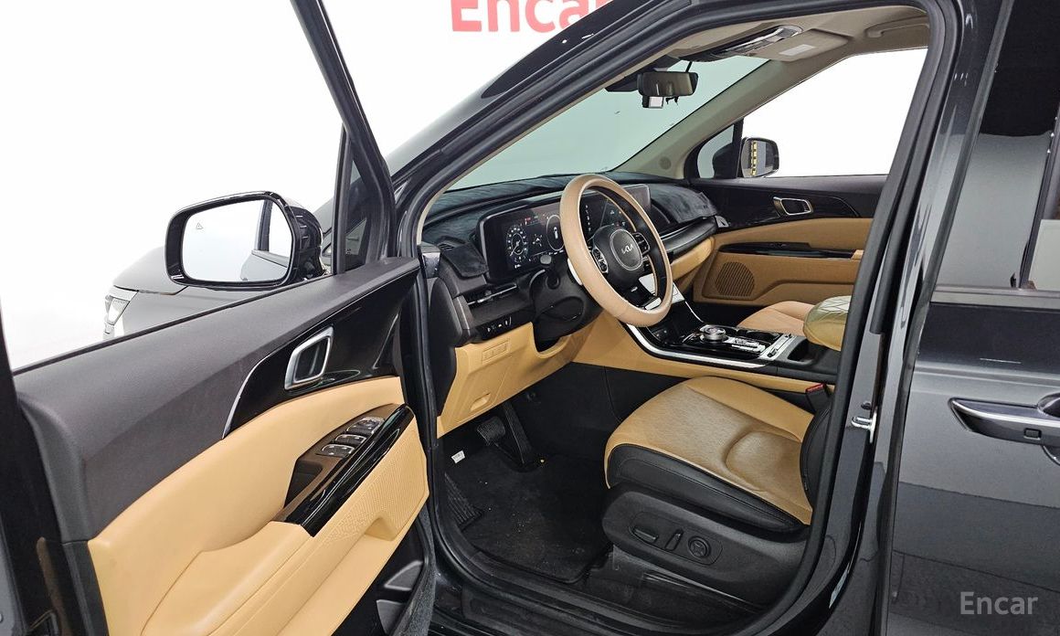2023 Kia Carnival IV 9-Seater Noblesse с пробегом 45 289 км