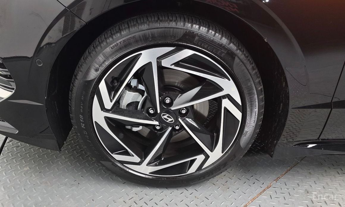 2025 Hyundai Sonata VIII (DN8) Рестайлинг 1.6 Turbo Inspiration с пробегом 7 788 км