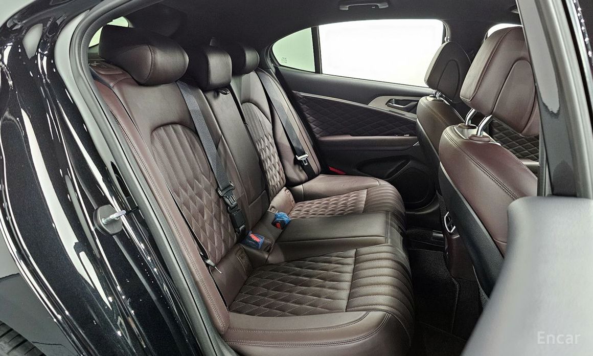 2023 Genesis G70 I Рестайлинг Gasoline 2.5T 2WD с пробегом 30 382 км