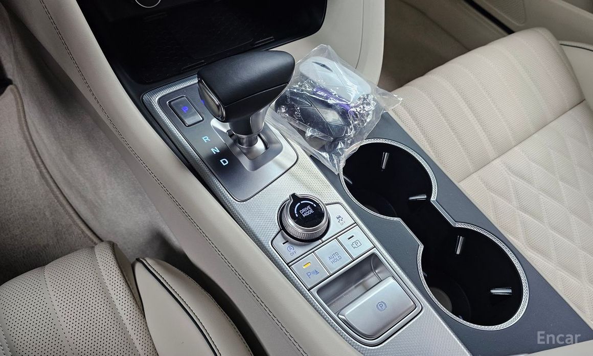 2023 Genesis G70 I Рестайлинг Gasoline 2.5T 4WD с пробегом 5 526 км