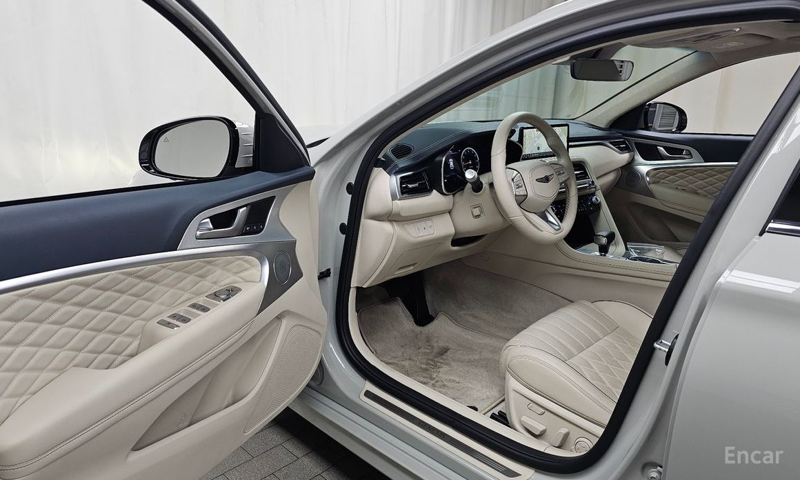2023 Genesis G70 I Рестайлинг Gasoline 2.5T 4WD с пробегом 5 526 км
