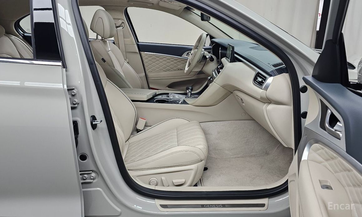 2023 Genesis G70 I Рестайлинг Gasoline 2.5T 4WD с пробегом 5 526 км