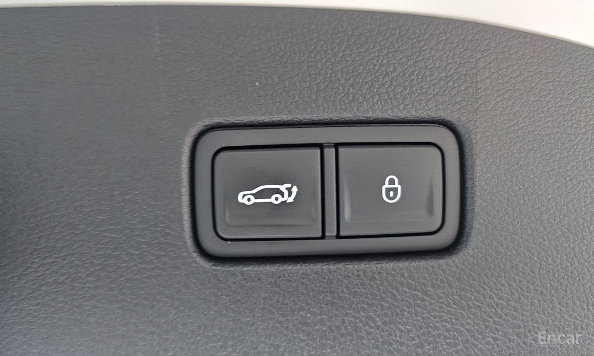 2023 Genesis G70 I Рестайлинг Gasoline 2.5T 4WD с пробегом 5 526 км