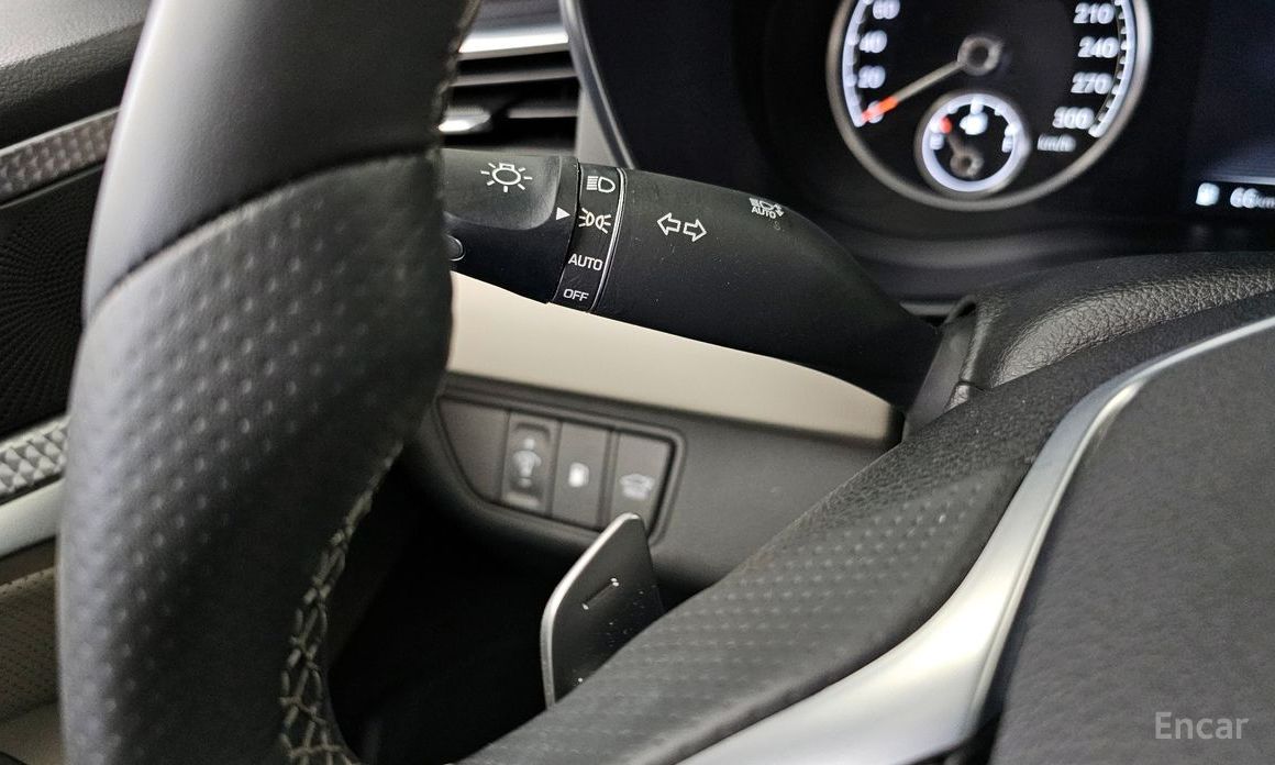 2022 Genesis G70 I Рестайлинг Gasoline 2.0T 4WD с пробегом 17 582 км