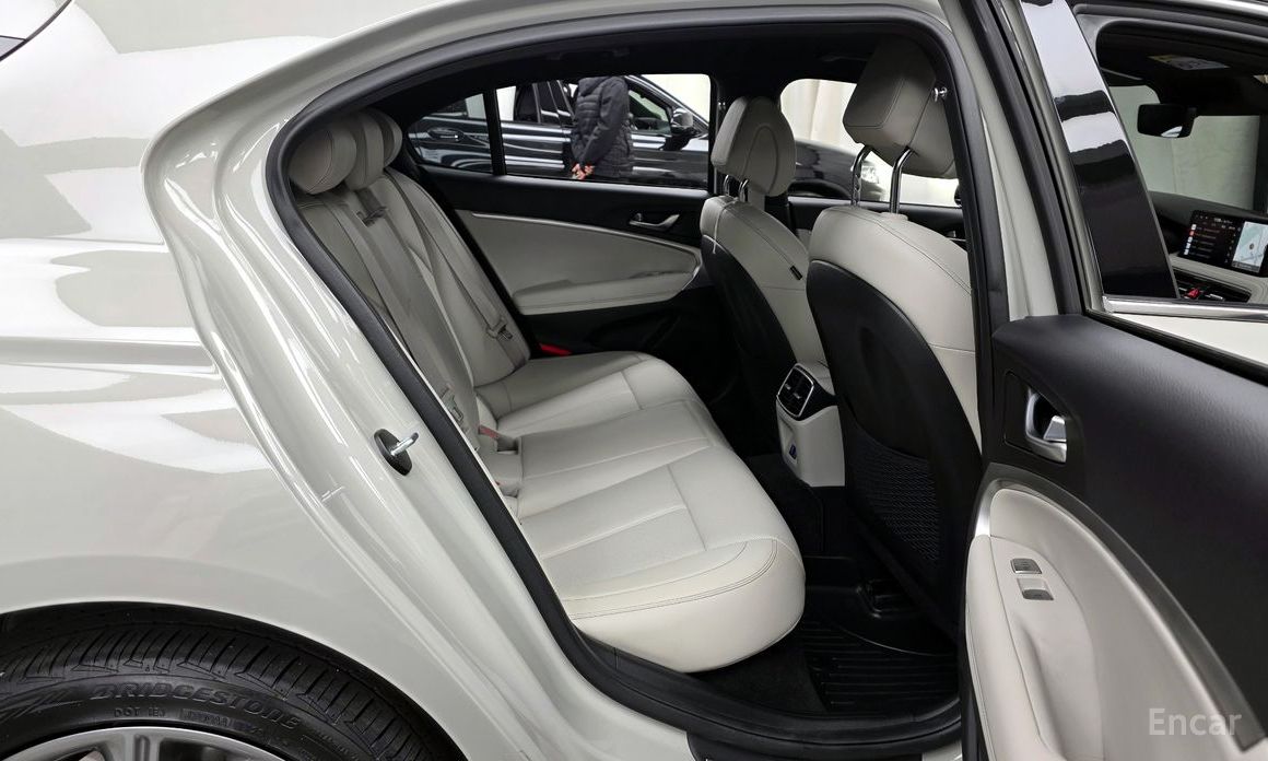 2024 Genesis G70 I Рестайлинг Gasoline 2.5T 2WD с пробегом 50 779 км