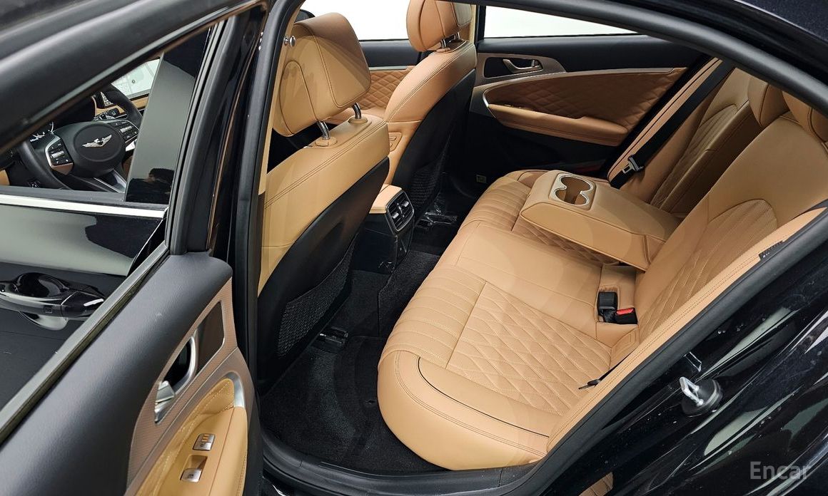 2022 Genesis G70 I Рестайлинг Gasoline 2.0T 4WD с пробегом 17 048 км