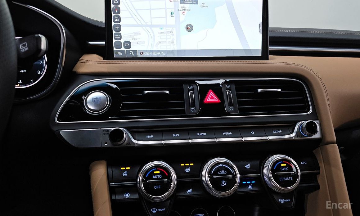 2022 Genesis G70 I Рестайлинг Gasoline 2.0T 4WD с пробегом 17 048 км