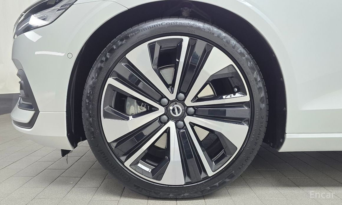 2023 Volvo S60 III B5 Ultimate Bright с пробегом 23 612 км
