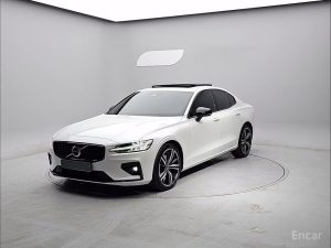 2022 Volvo S60 III B5 R-Design с пробегом 55 754 км
