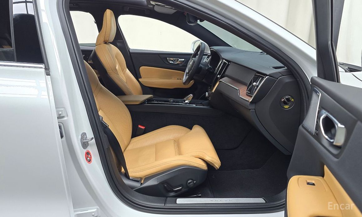 2023 Volvo S60 III B5 Ultimate Bright с пробегом 23 612 км