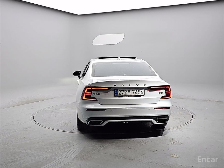 2022 Volvo S60 III B5 R-Design с пробегом 55 754 км