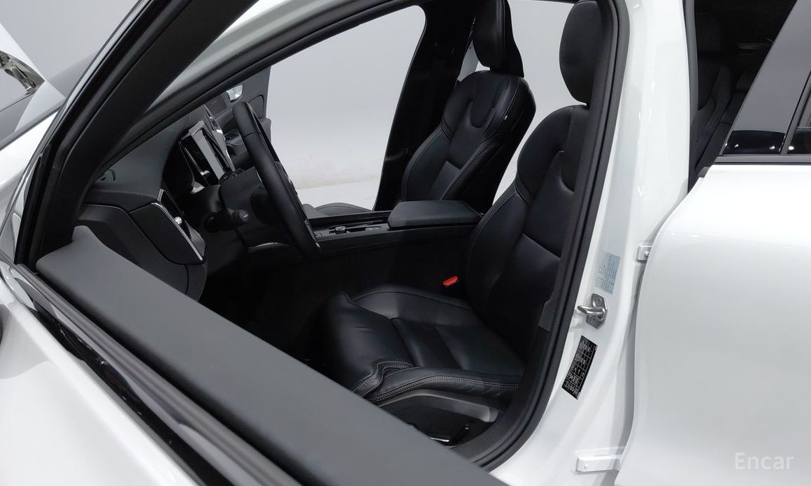 2022 Volvo S60 III B5 R-Design с пробегом 55 754 км
