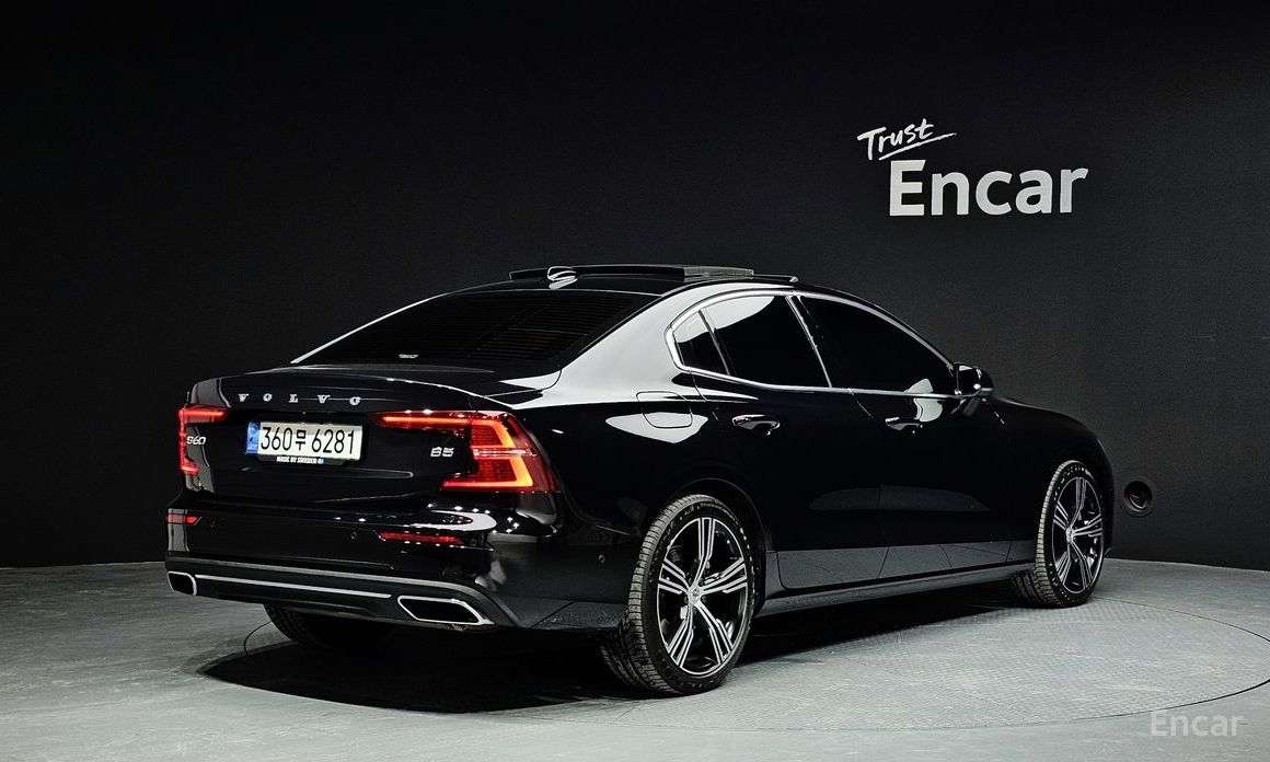 2022 Volvo S60 III B5 Inscription с пробегом 52 358 км
