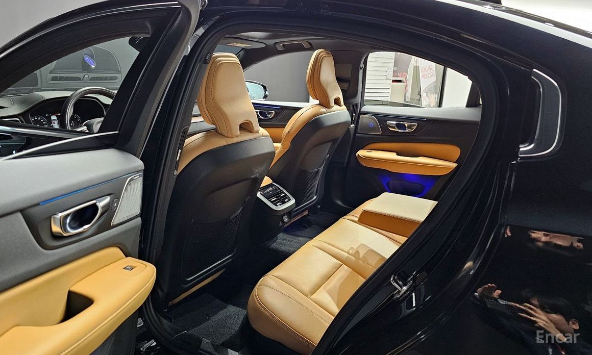 2022 Volvo S60 III B5 Inscription с пробегом 52 358 км