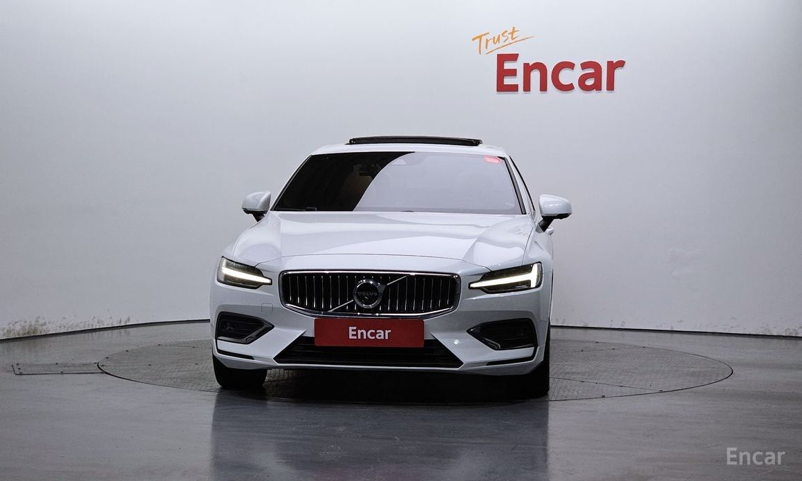 2022 Volvo S60 III B5 Inscription с пробегом 59 976 км