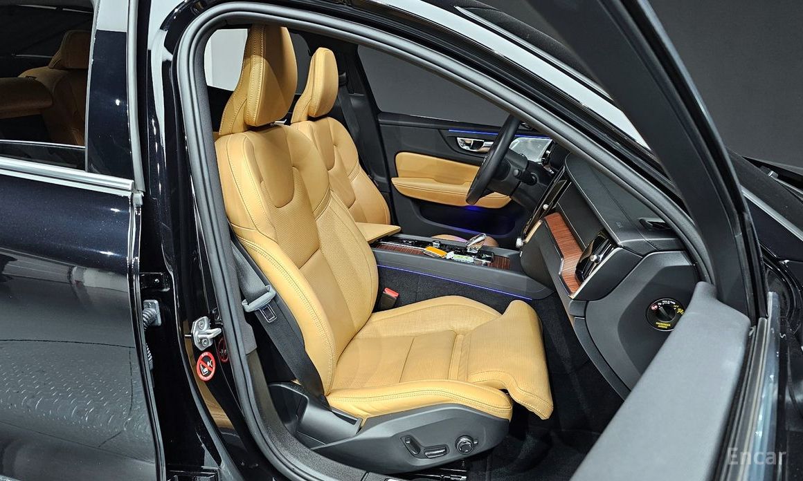 2022 Volvo S60 III B5 Inscription с пробегом 52 358 км