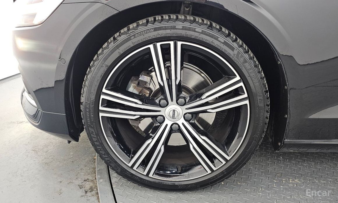 2021 Volvo S60 III B5 Inscription с пробегом 51 202 км