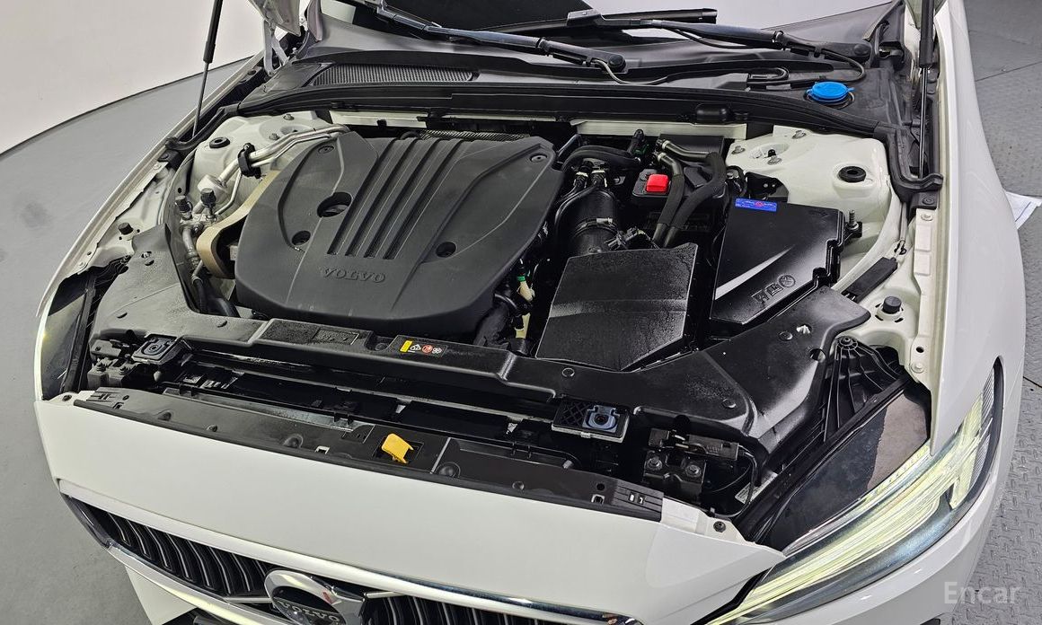 2022 Volvo S60 III B5 Inscription с пробегом 59 976 км