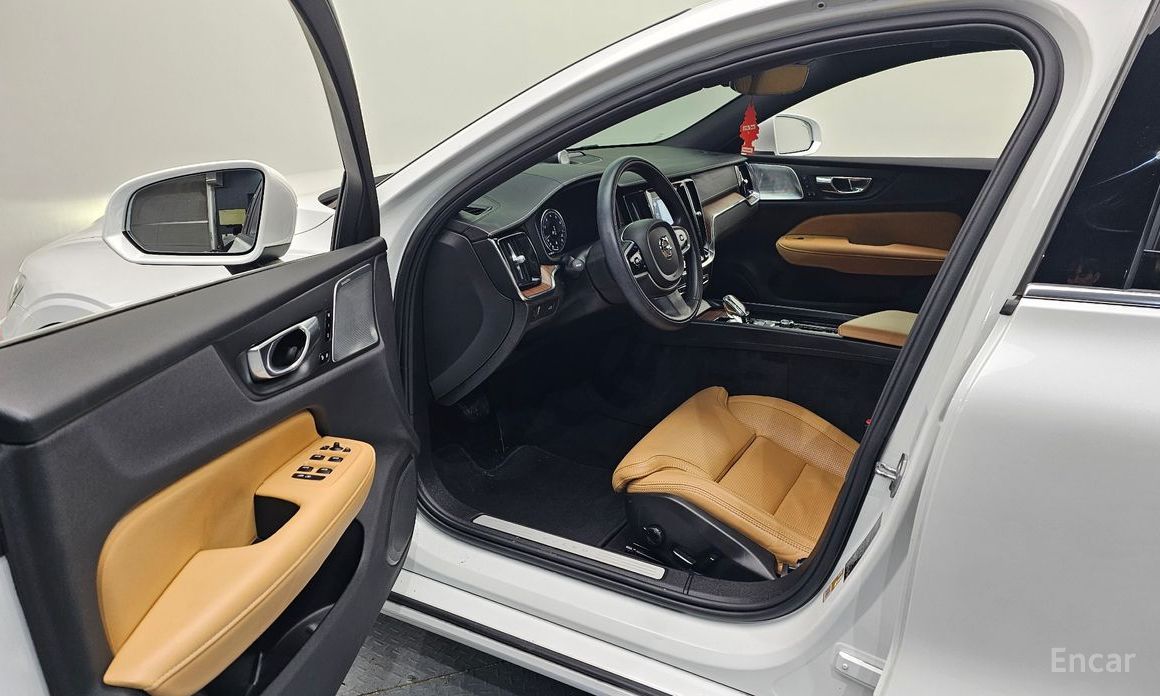 2022 Volvo S60 III B5 Inscription с пробегом 59 976 км