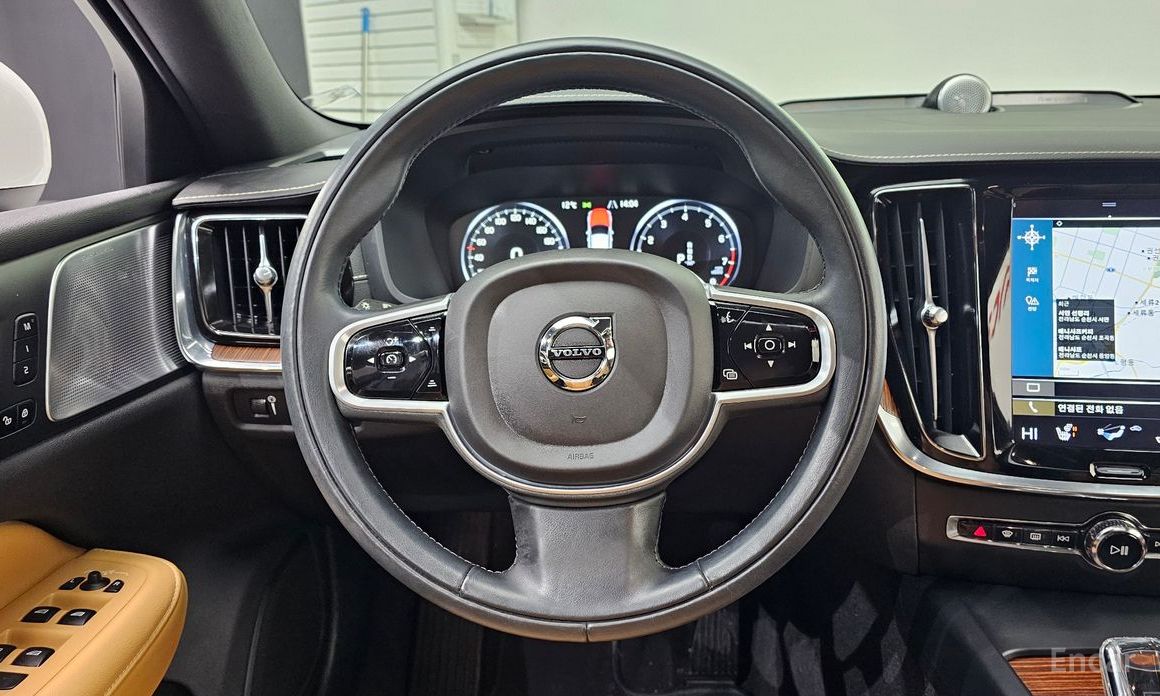 2022 Volvo S60 III B5 Inscription с пробегом 59 976 км