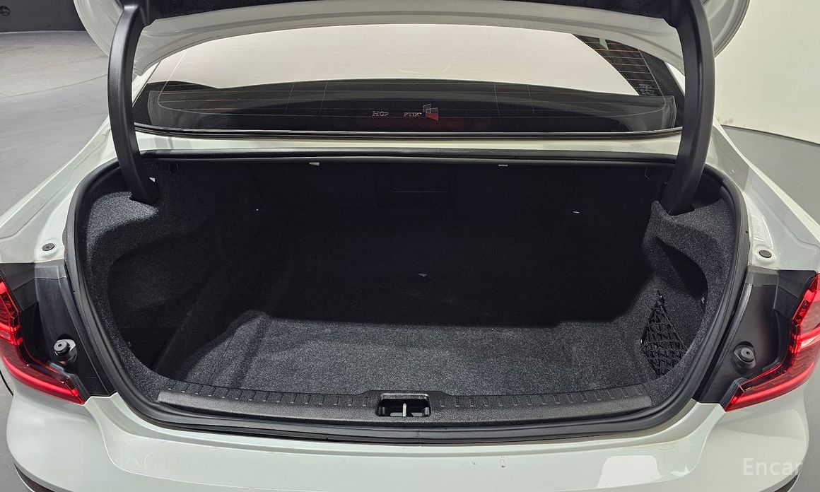 2022 Volvo S60 III B5 Inscription с пробегом 59 976 км