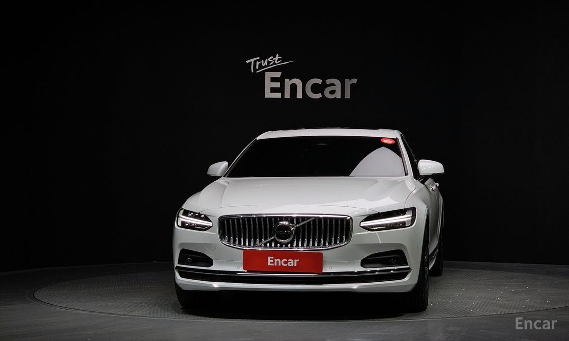 2023 Volvo S90 II Рестайлинг B5 Ultimate Bright с пробегом 28 780 км
