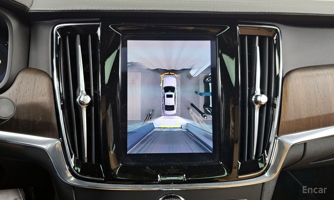 2023 Volvo S90 II Рестайлинг B5 Ultimate Bright с пробегом 28 780 км
