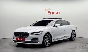 2021 Volvo S90 II Рестайлинг T8 AWD Inscription с пробегом 81 287 км