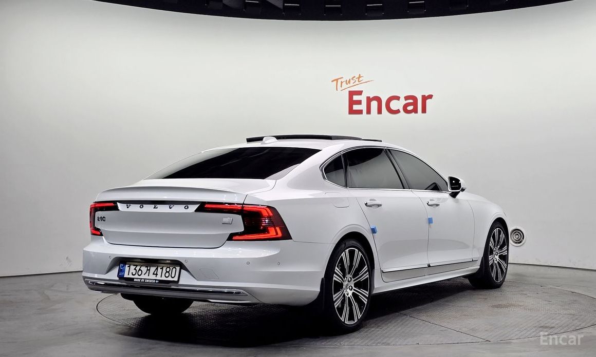 2021 Volvo S90 II Рестайлинг T8 AWD Inscription с пробегом 81 287 км