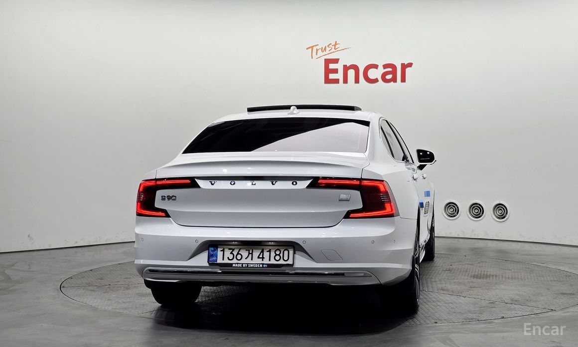 2021 Volvo S90 II Рестайлинг T8 AWD Inscription с пробегом 81 287 км