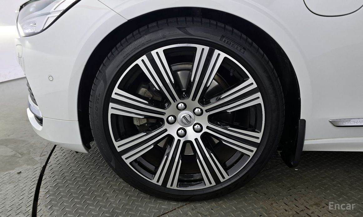 2021 Volvo S90 II Рестайлинг T8 AWD Inscription с пробегом 81 287 км