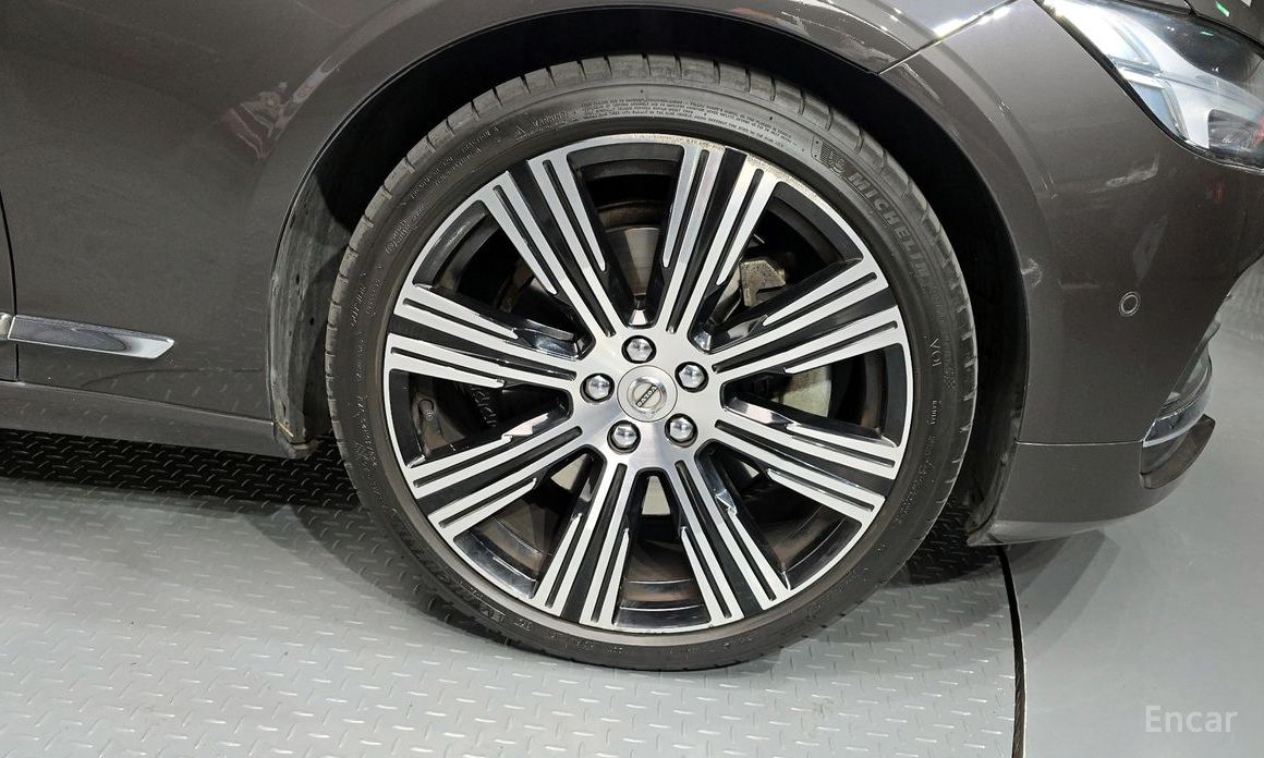 2022 Volvo S90 II Рестайлинг B6 AWD Inscription с пробегом 54 694 км