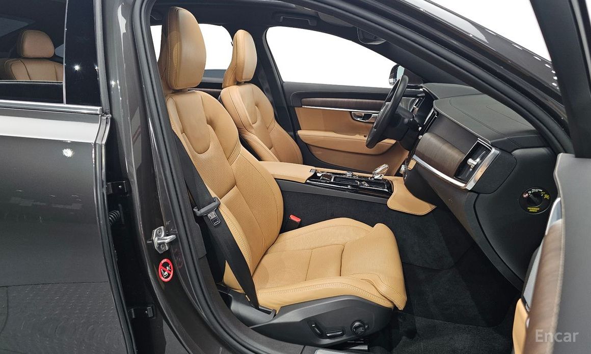 2022 Volvo S90 II Рестайлинг T8 AWD Inscription с пробегом 39 242 км