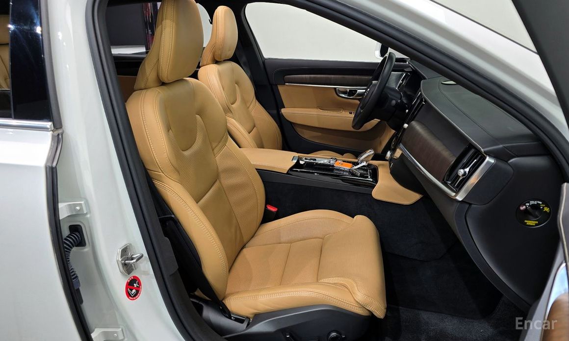 2021 Volvo S90 II Рестайлинг T8 AWD Inscription с пробегом 81 287 км