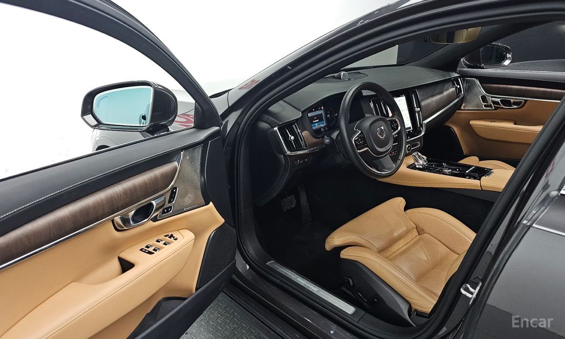 2022 Volvo S90 II Рестайлинг T8 AWD Inscription с пробегом 39 242 км