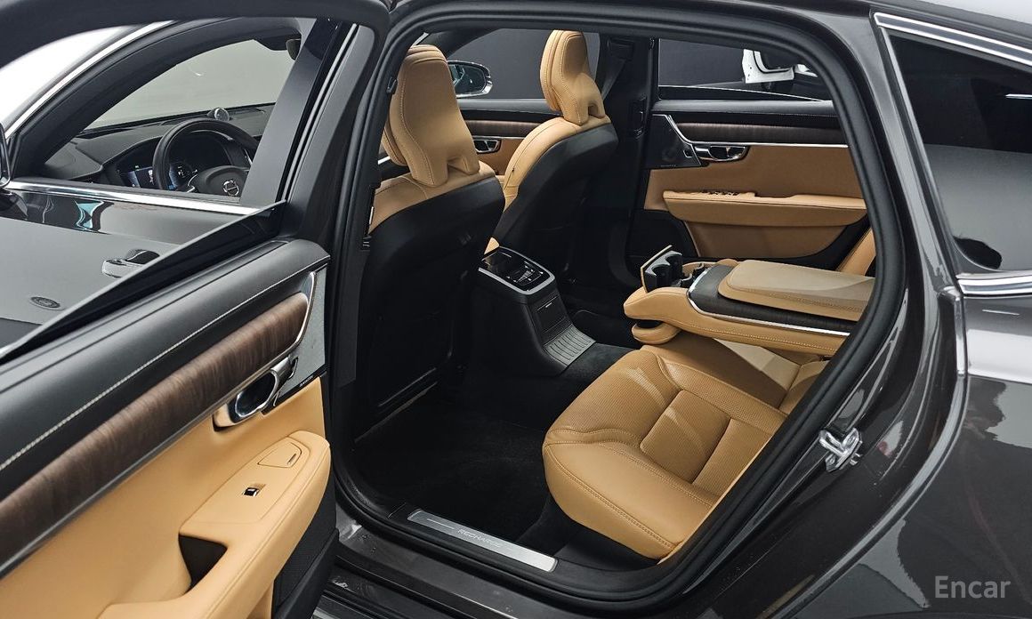 2022 Volvo S90 II Рестайлинг T8 AWD Inscription с пробегом 39 242 км
