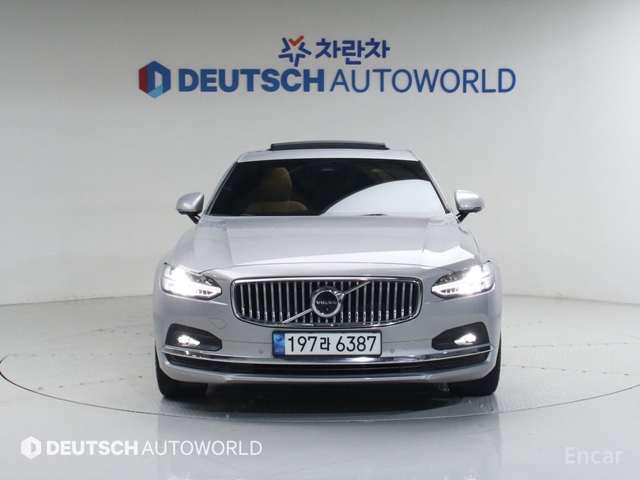 2023 Volvo S90 II Рестайлинг B6 AWD Ultimate Bright с пробегом 63 975 км