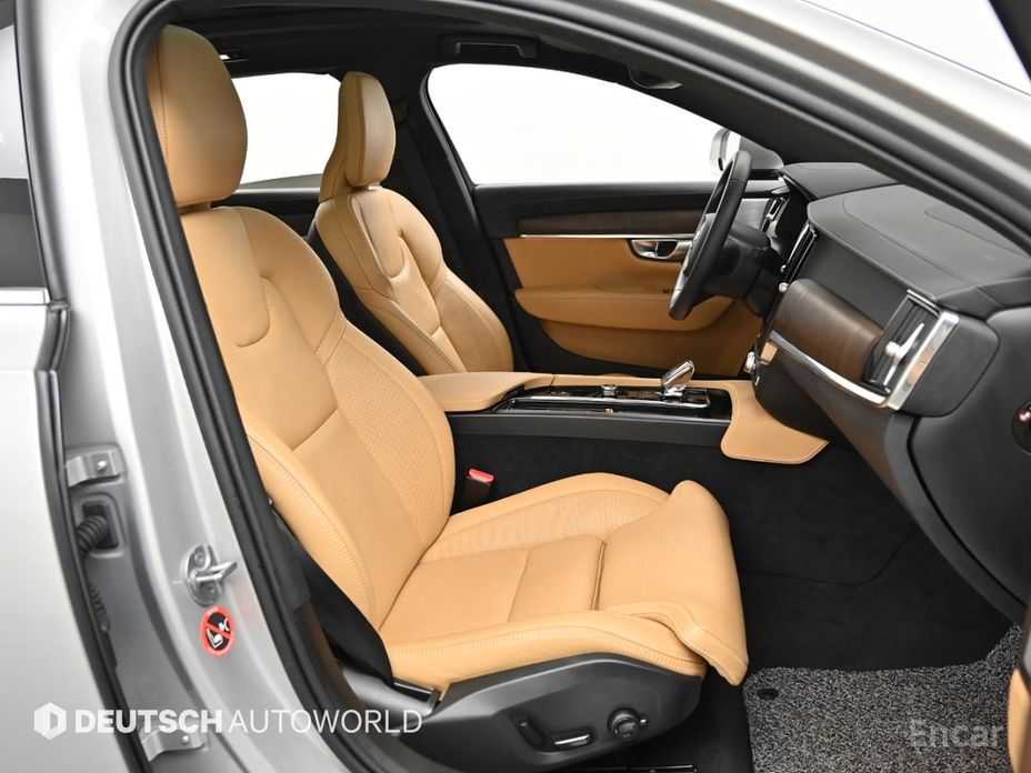 2023 Volvo S90 II Рестайлинг B6 AWD Ultimate Bright с пробегом 63 975 км