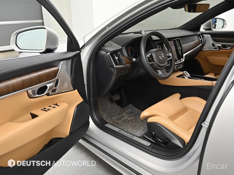2023 Volvo S90 II Рестайлинг B6 AWD Ultimate Bright с пробегом 63 975 км