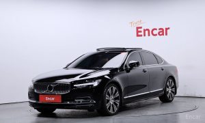 2023 Volvo S90 II Рестайлинг B6 AWD Ultimate Bright с пробегом 30 012 км