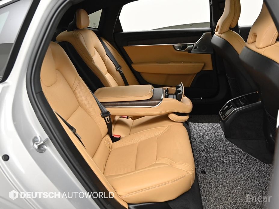 2023 Volvo S90 II Рестайлинг B6 AWD Ultimate Bright с пробегом 63 975 км
