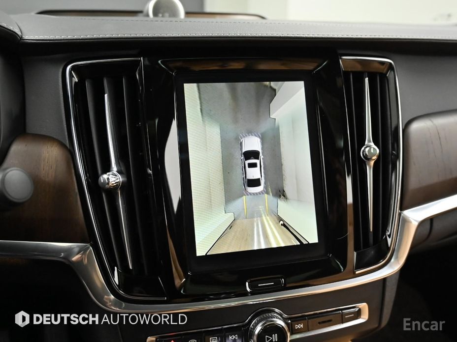 2023 Volvo S90 II Рестайлинг B6 AWD Ultimate Bright с пробегом 63 975 км