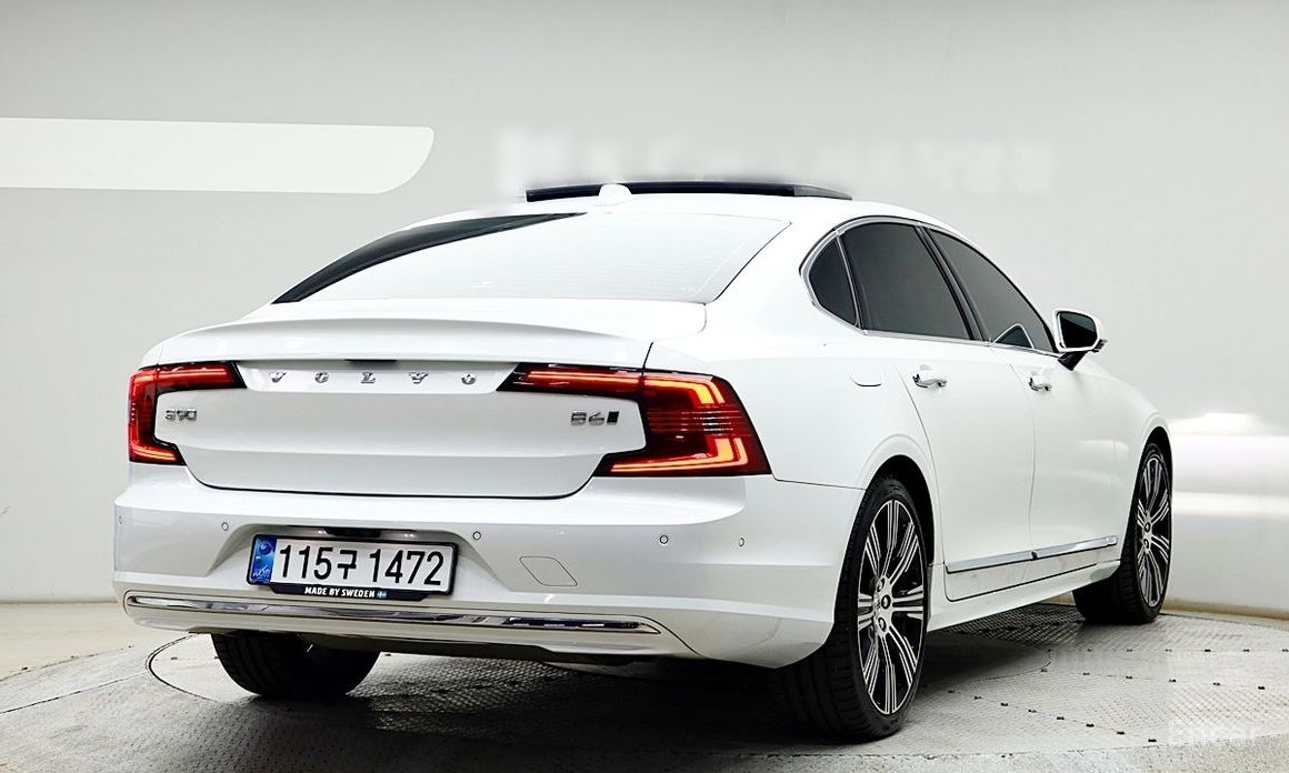 2022 Volvo S90 II Рестайлинг B6 AWD Ultimate Bright с пробегом 64 163 км