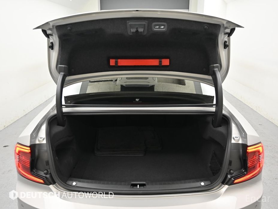 2023 Volvo S90 II Рестайлинг B6 AWD Ultimate Bright с пробегом 63 975 км