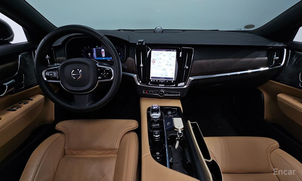2023 Volvo S90 II Рестайлинг B6 AWD Ultimate Bright с пробегом 30 012 км