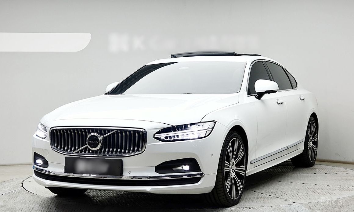 2022 Volvo S90 II Рестайлинг B6 AWD Ultimate Bright с пробегом 64 163 км