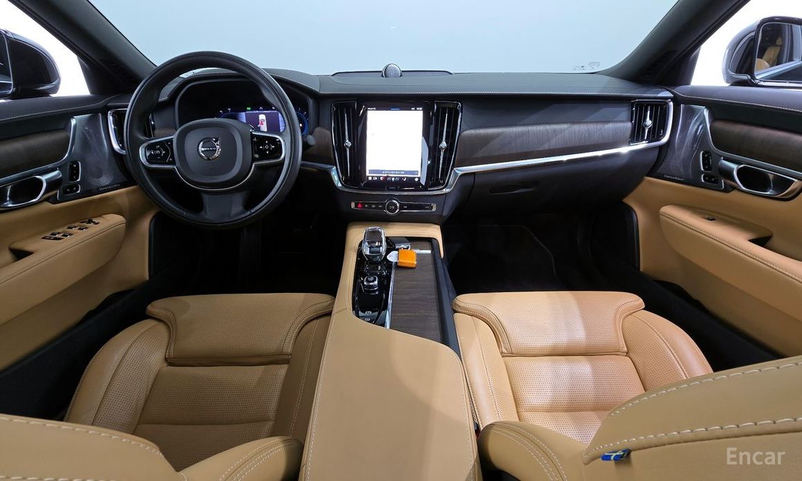2022 Volvo S90 II Рестайлинг B6 AWD Inscription с пробегом 37 138 км