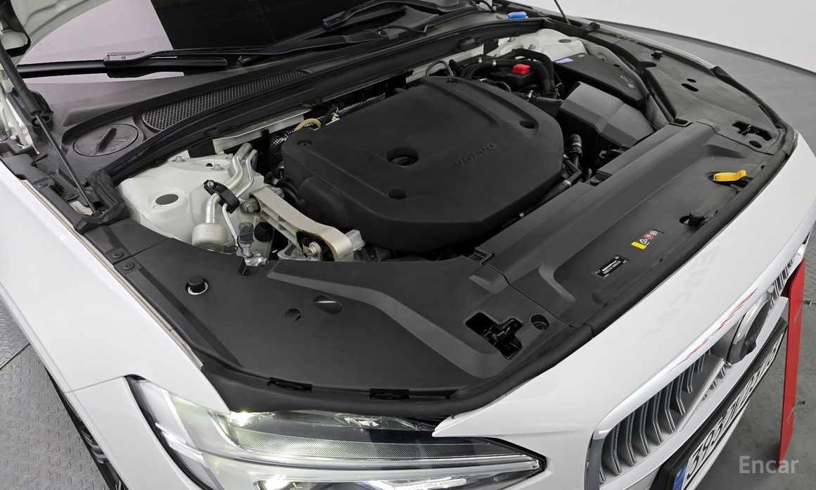 2022 Volvo S90 II Рестайлинг B6 AWD Ultimate Bright с пробегом 43 649 км