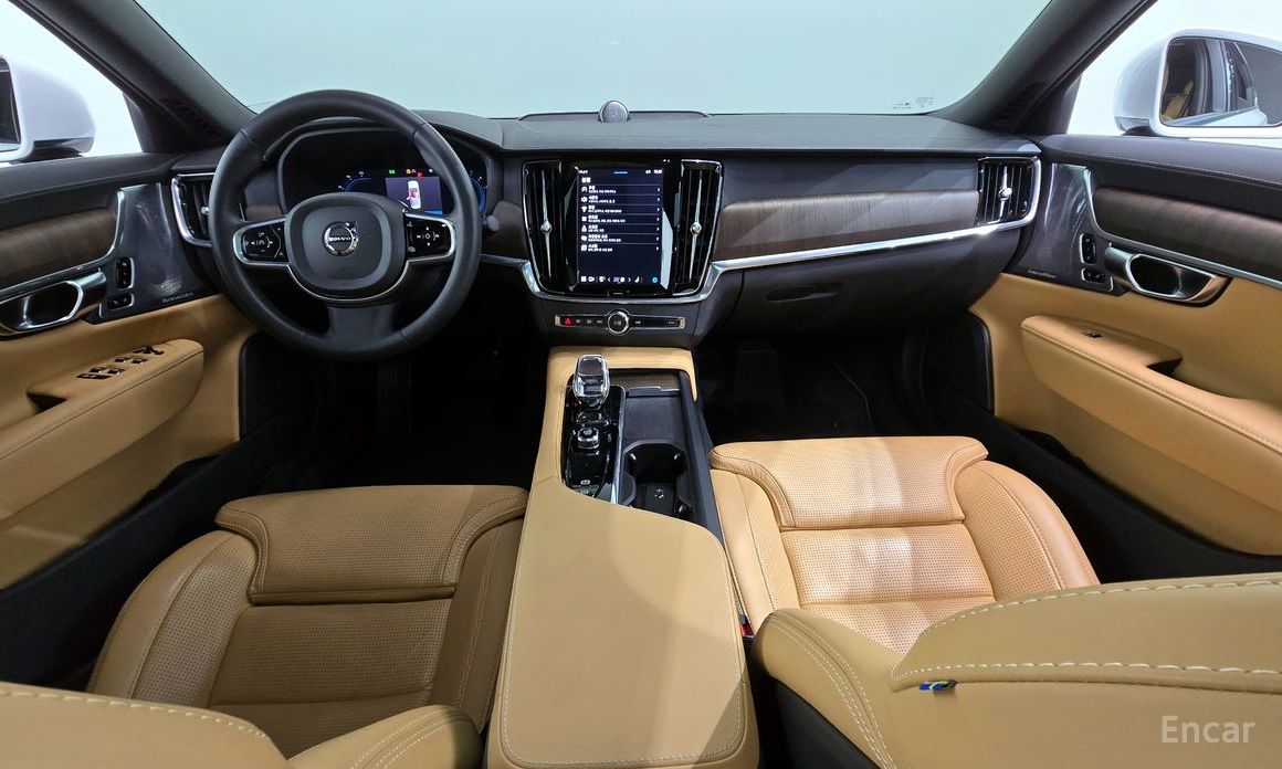 2022 Volvo S90 II Рестайлинг B6 AWD Ultimate Bright с пробегом 43 649 км