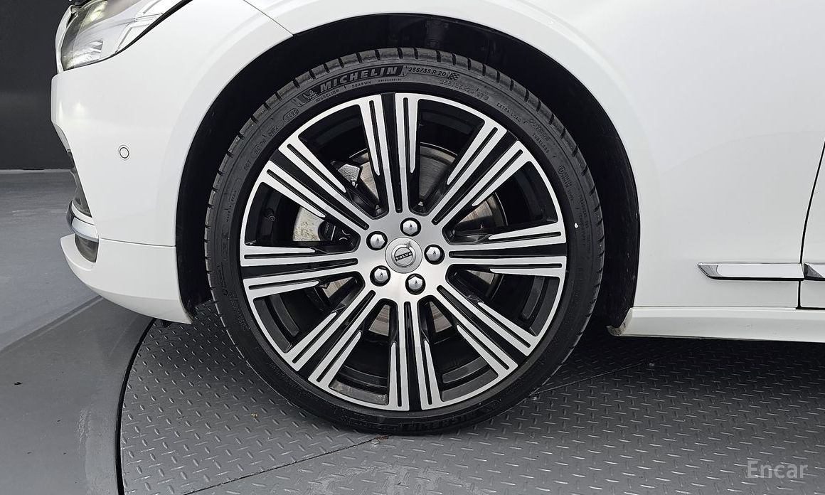 2023 Volvo S90 II Рестайлинг B6 AWD Ultimate Bright с пробегом 35 033 км